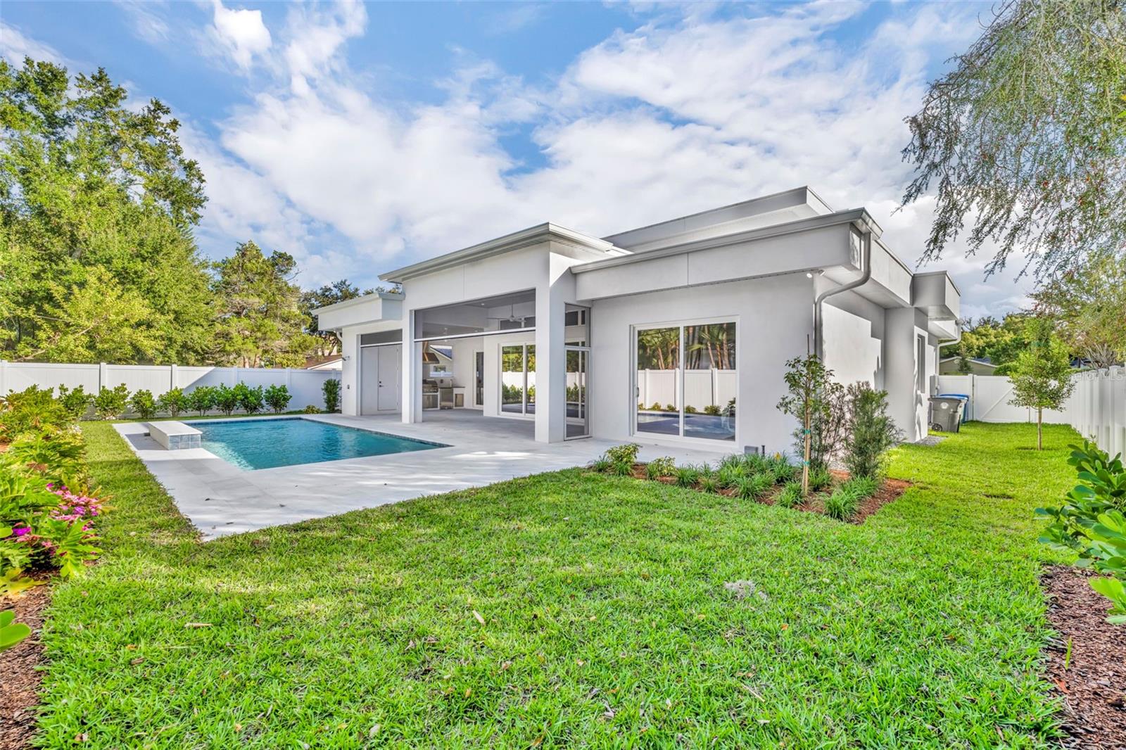 Image 36 of 41 For 1661 Palm Avenue