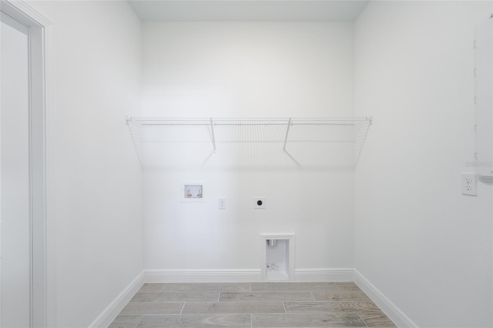 Image 11 of 25 For 2100 Maverick Court