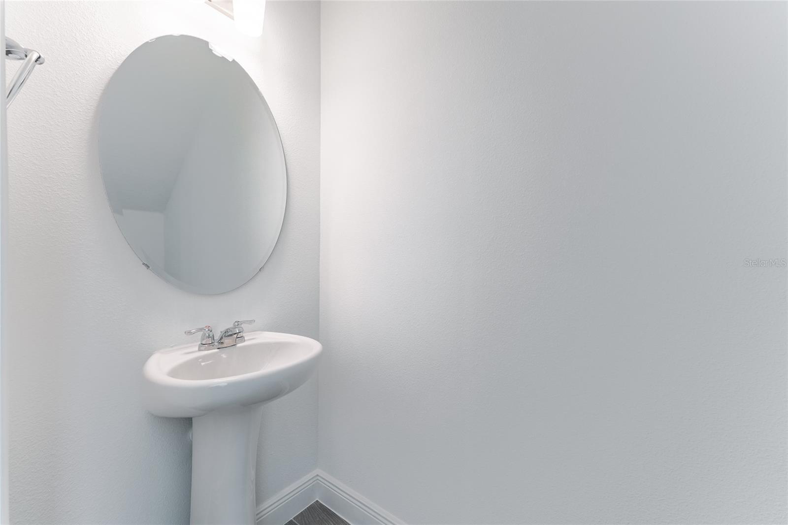 Image 12 of 25 For 2100 Maverick Court