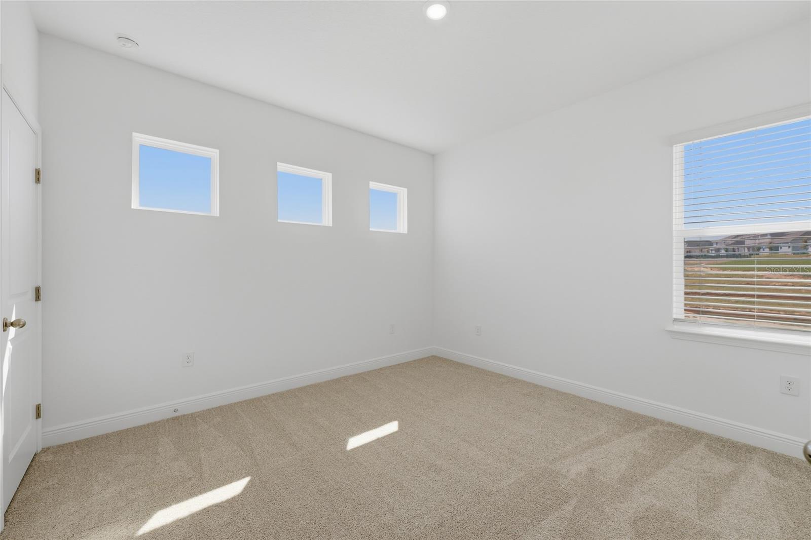 Image 21 of 25 For 2100 Maverick Court