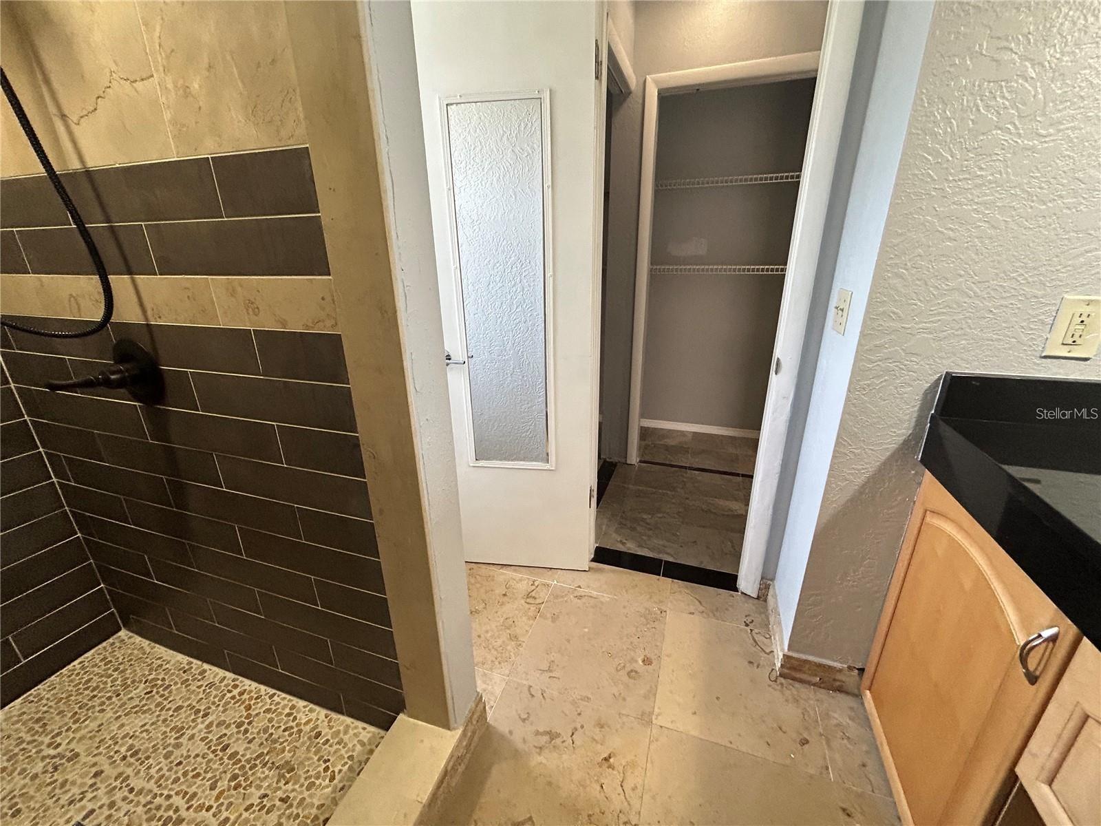 Image 18 of 51 For 321 Ridgewood Street