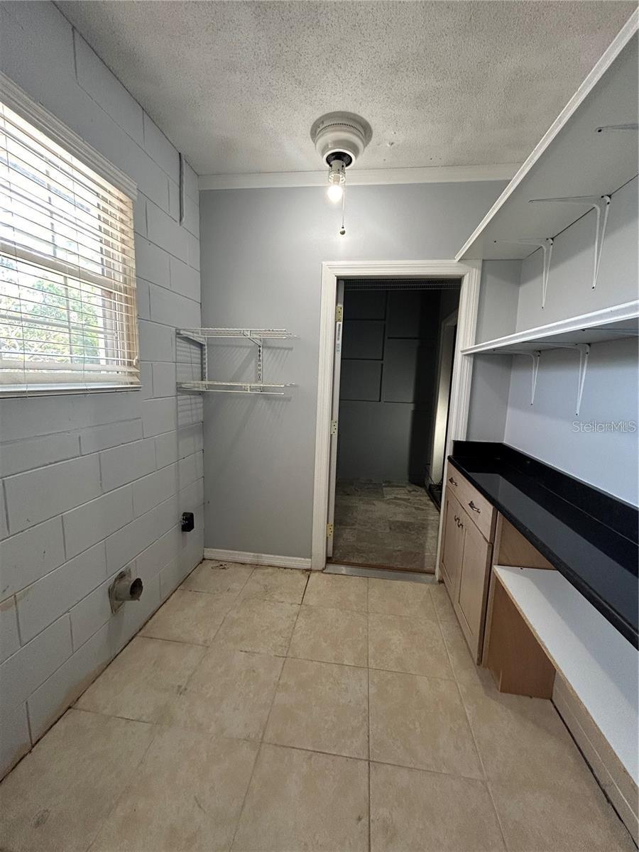 Image 34 of 51 For 321 Ridgewood Street