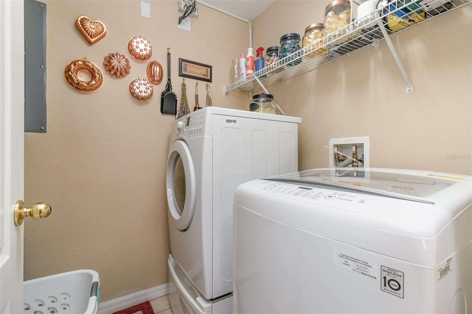 Image 11 of 24 For 7130 Red Lantern Drive