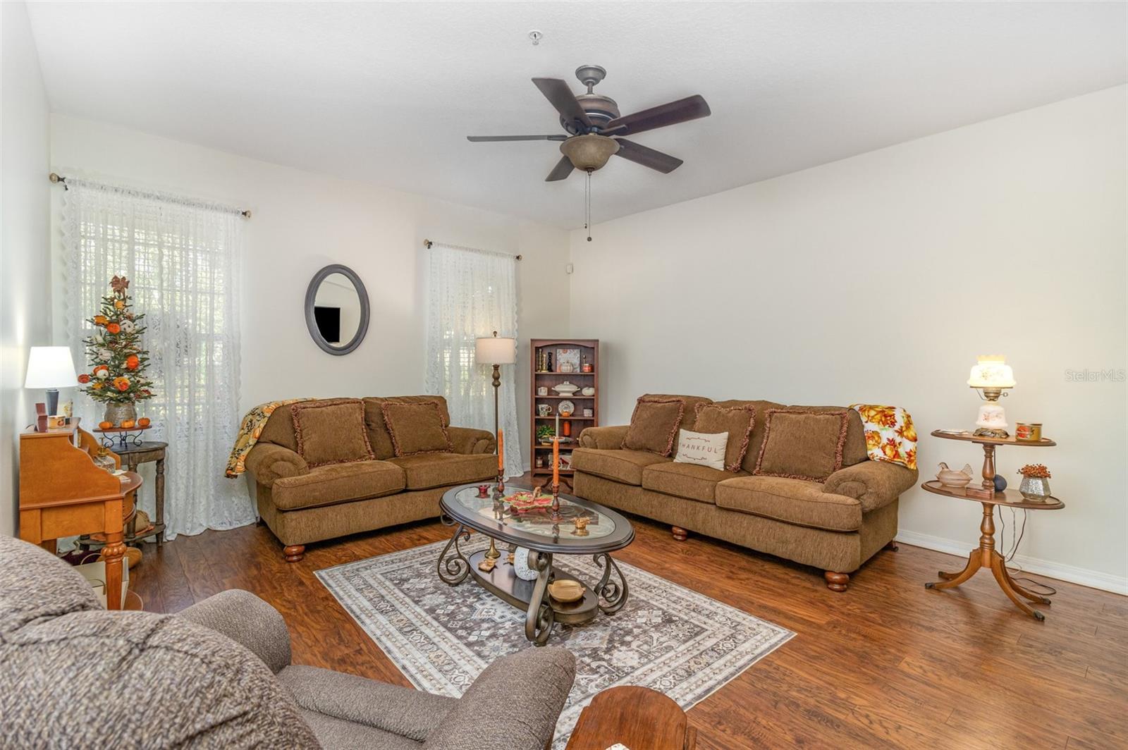 Image 3 of 24 For 7130 Red Lantern Drive