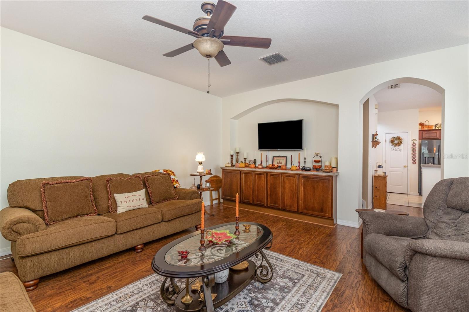 Image 4 of 24 For 7130 Red Lantern Drive