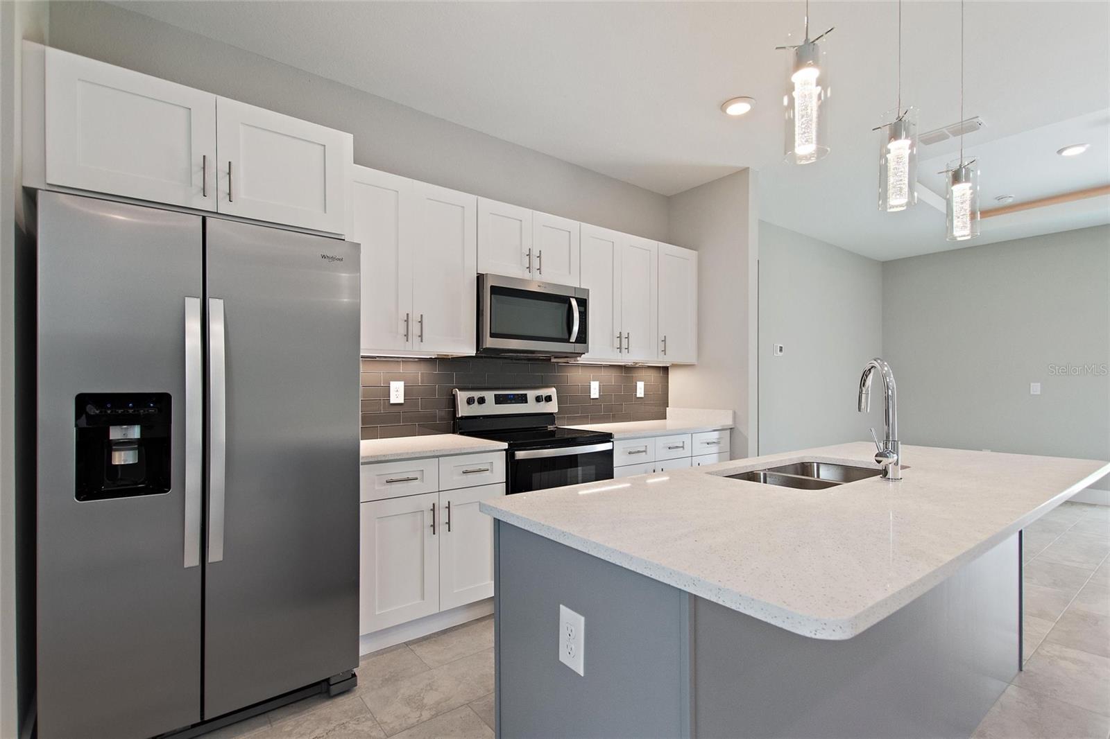 Image 15 of 38 For 24399 Kingsway Circle