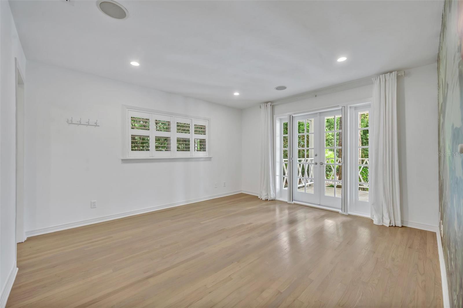 Image 29 of 41 For 1450 Glencoe Road