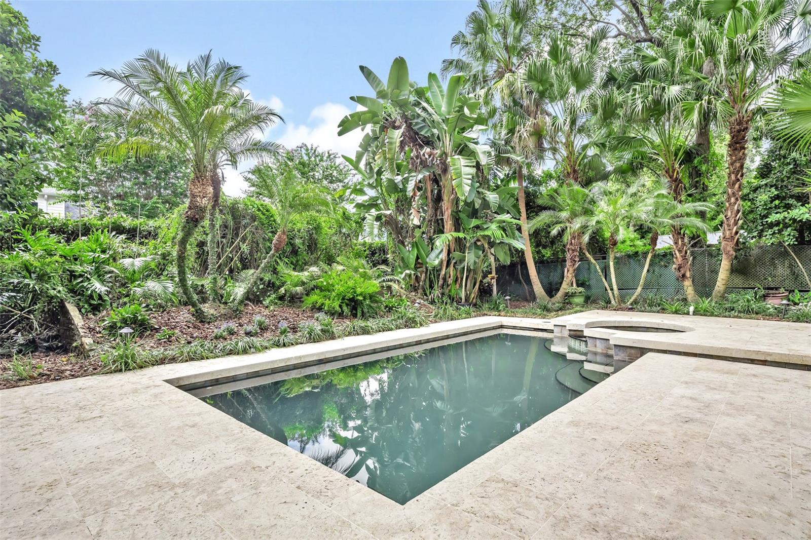 Image 36 of 41 For 1450 Glencoe Road