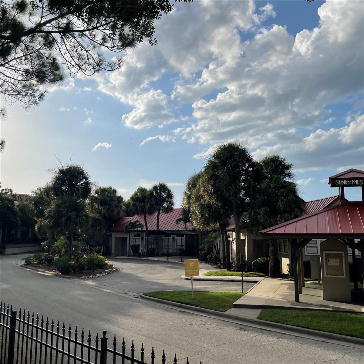 Image 14 of 33 For 238 Afton Square 306