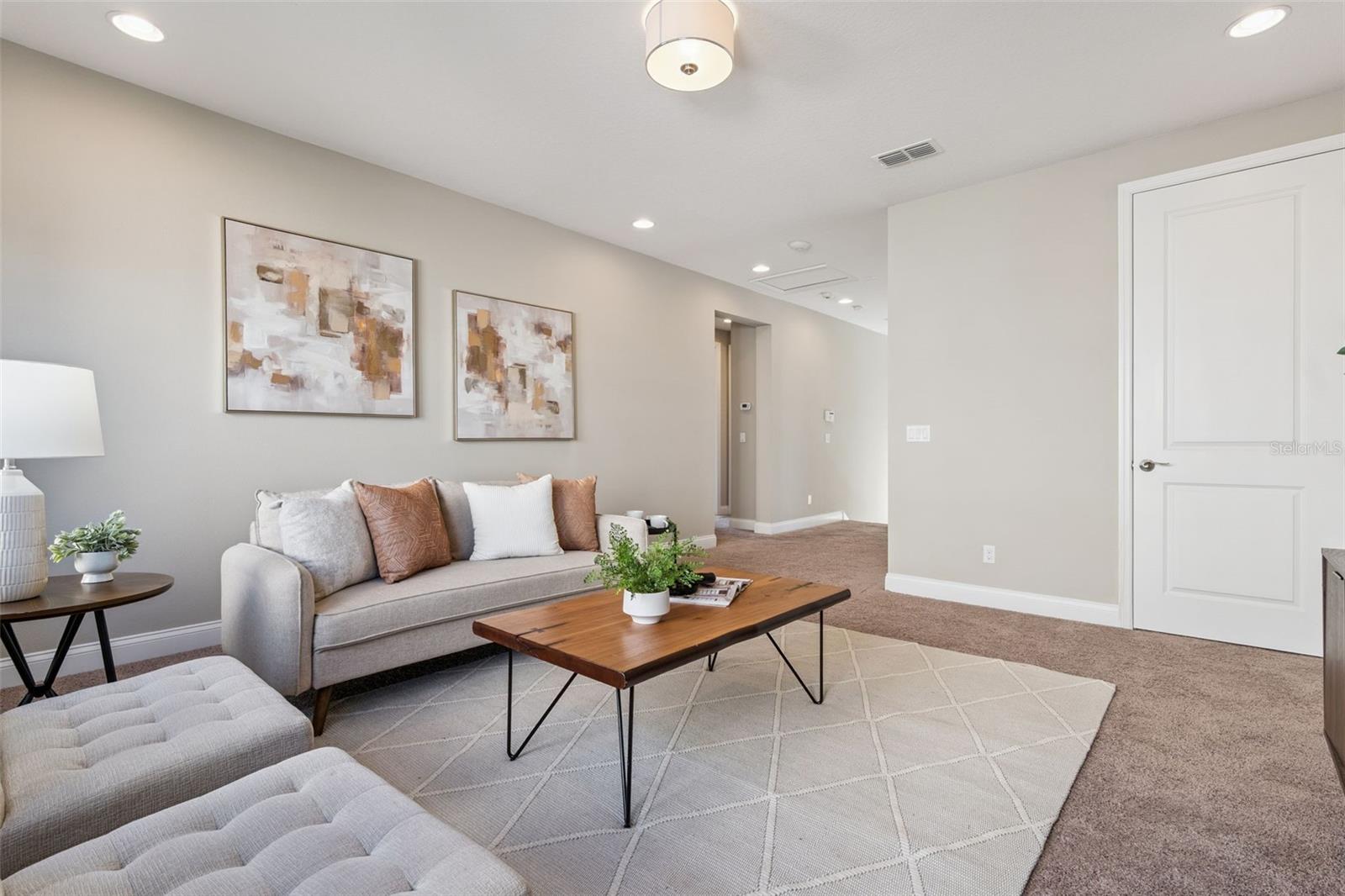 Image 24 of 47 For 9581 Reymont Street