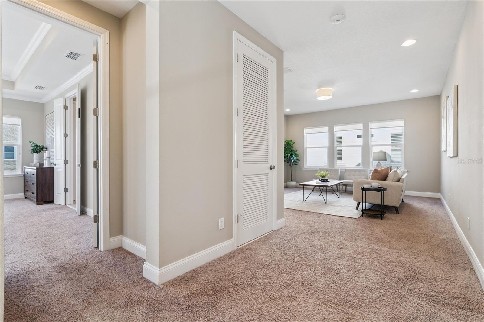 Image 25 of 47 For 9581 Reymont Street