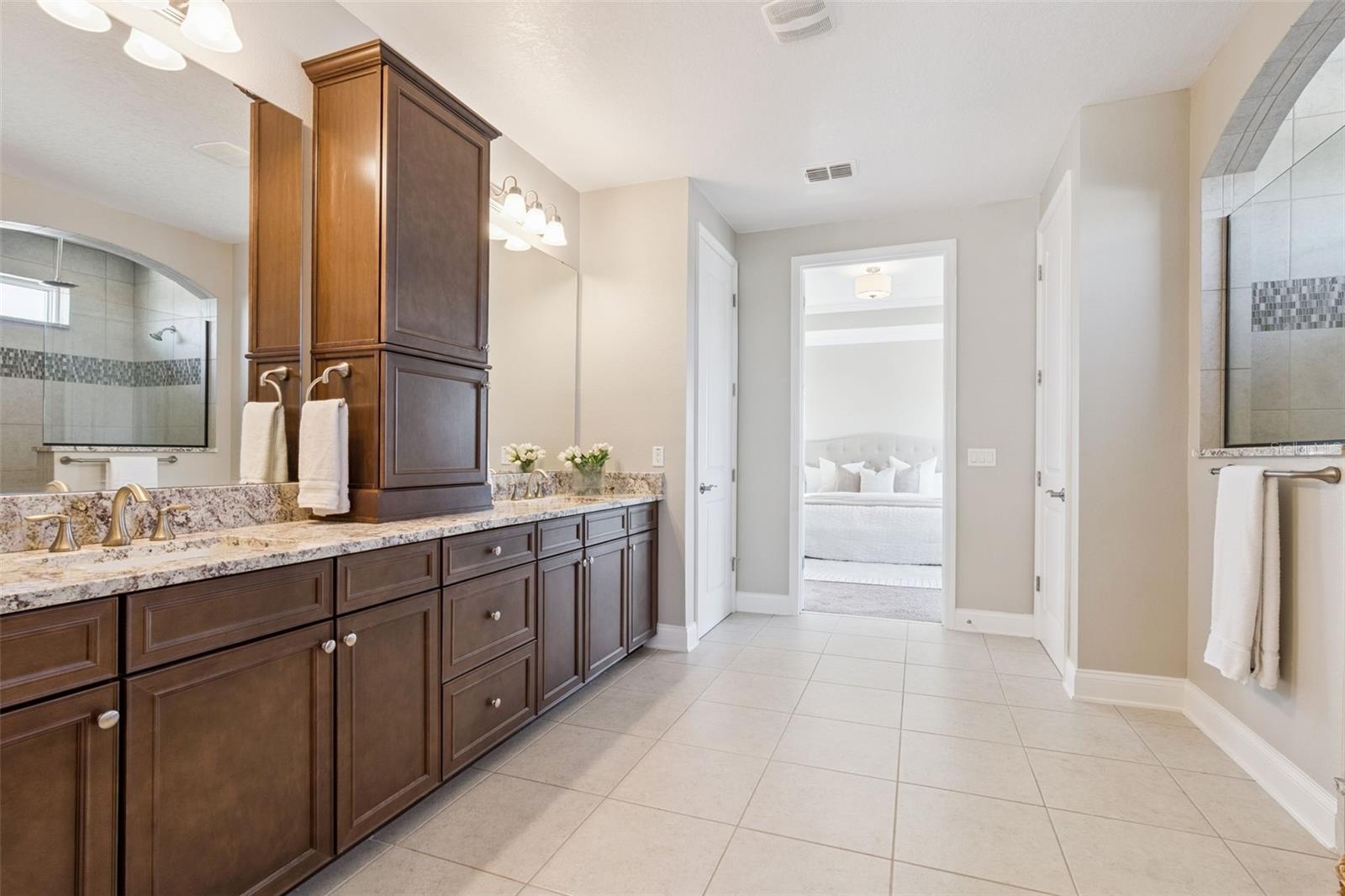 Image 30 of 47 For 9581 Reymont Street