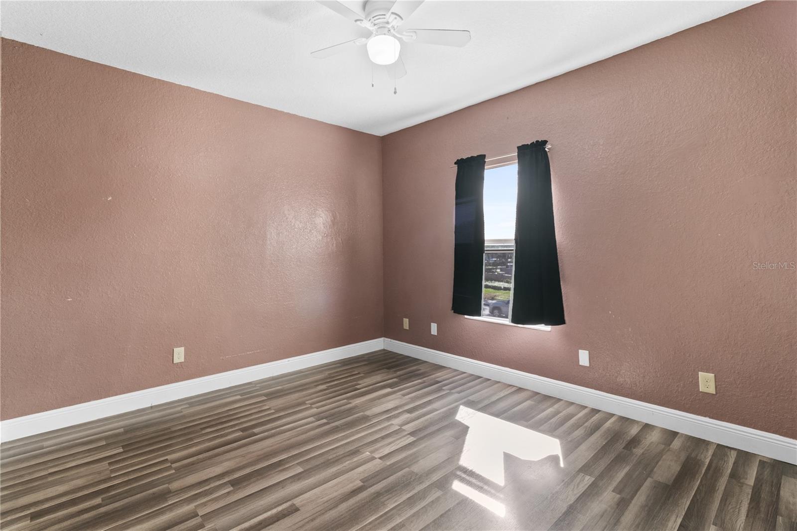 Image 15 of 27 For 822 Camargo Way 204