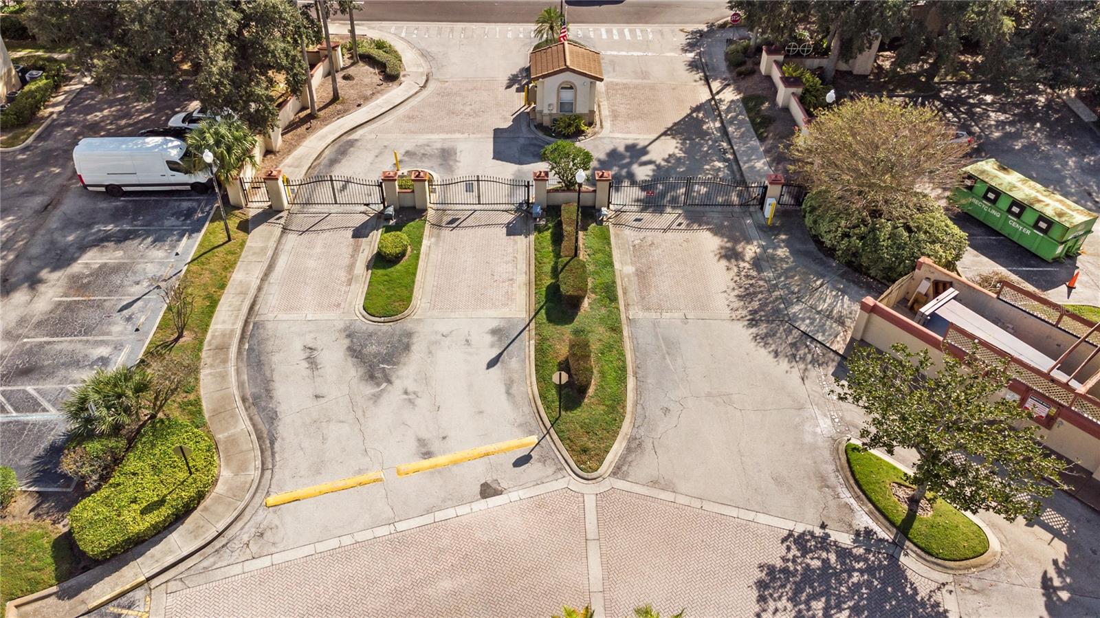 Image 6 of 27 For 822 Camargo Way 204