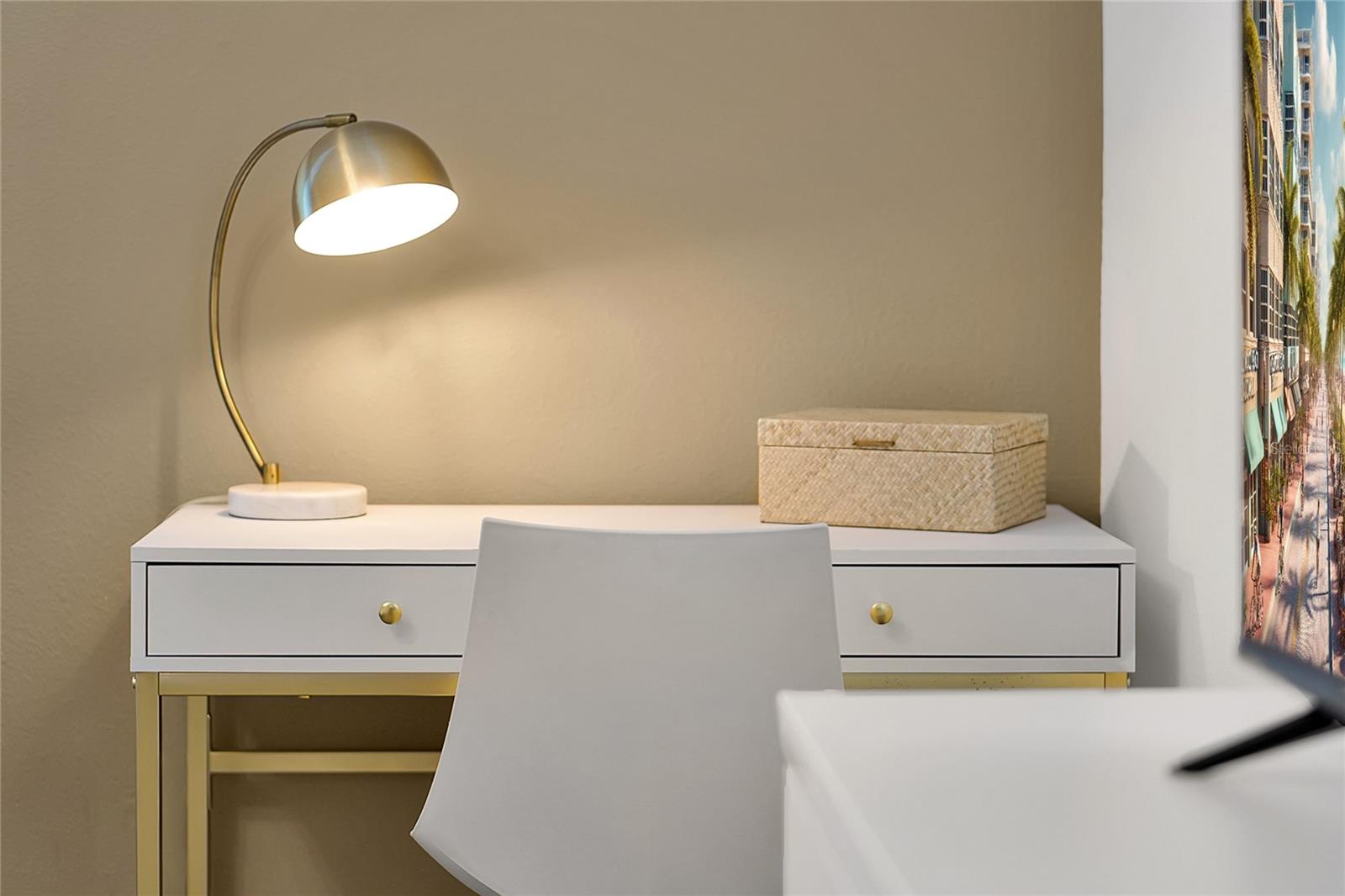 Image 16 of 47 For 1085 Leader Street