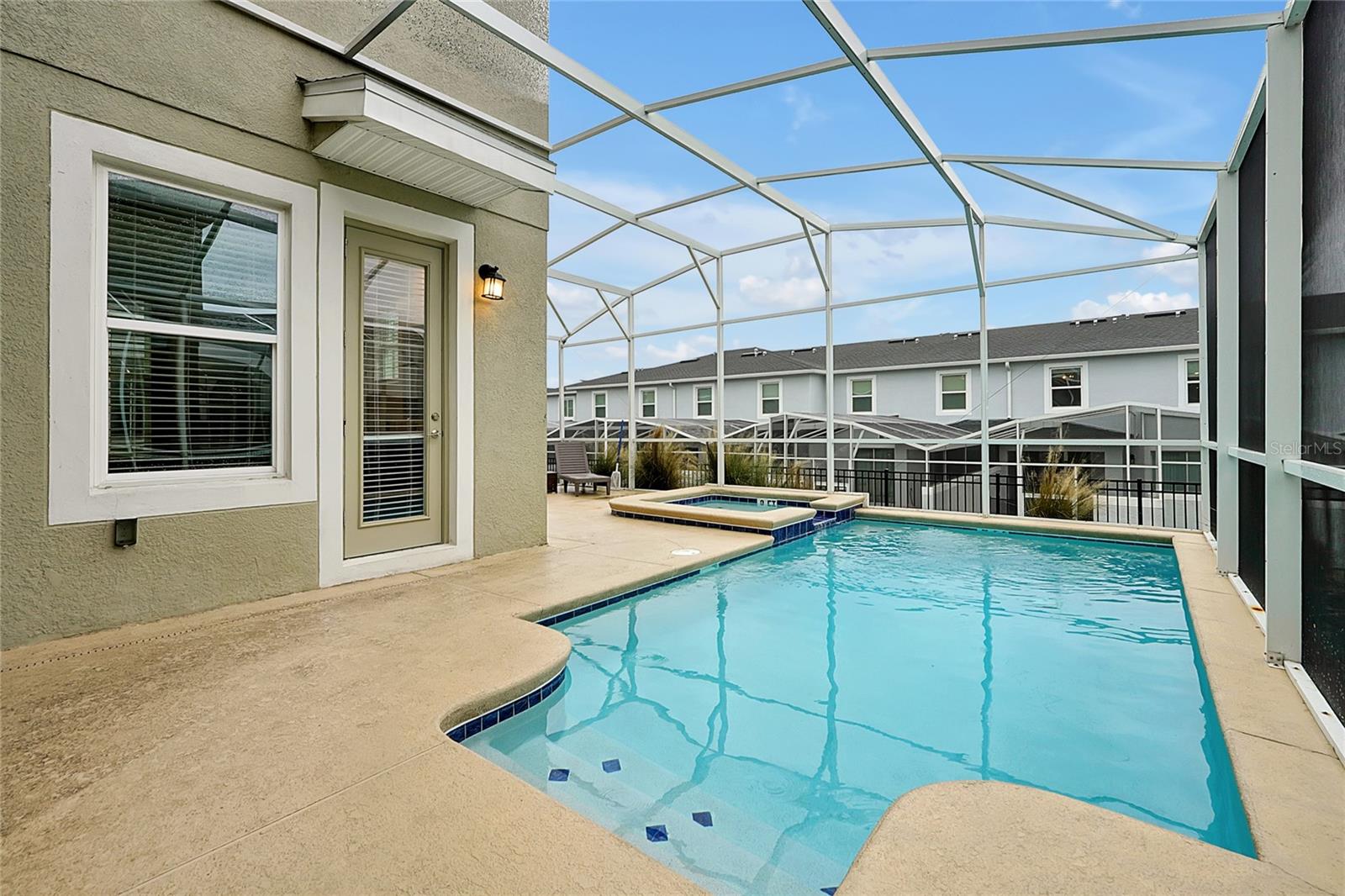 Image 37 of 47 For 1085 Leader Street