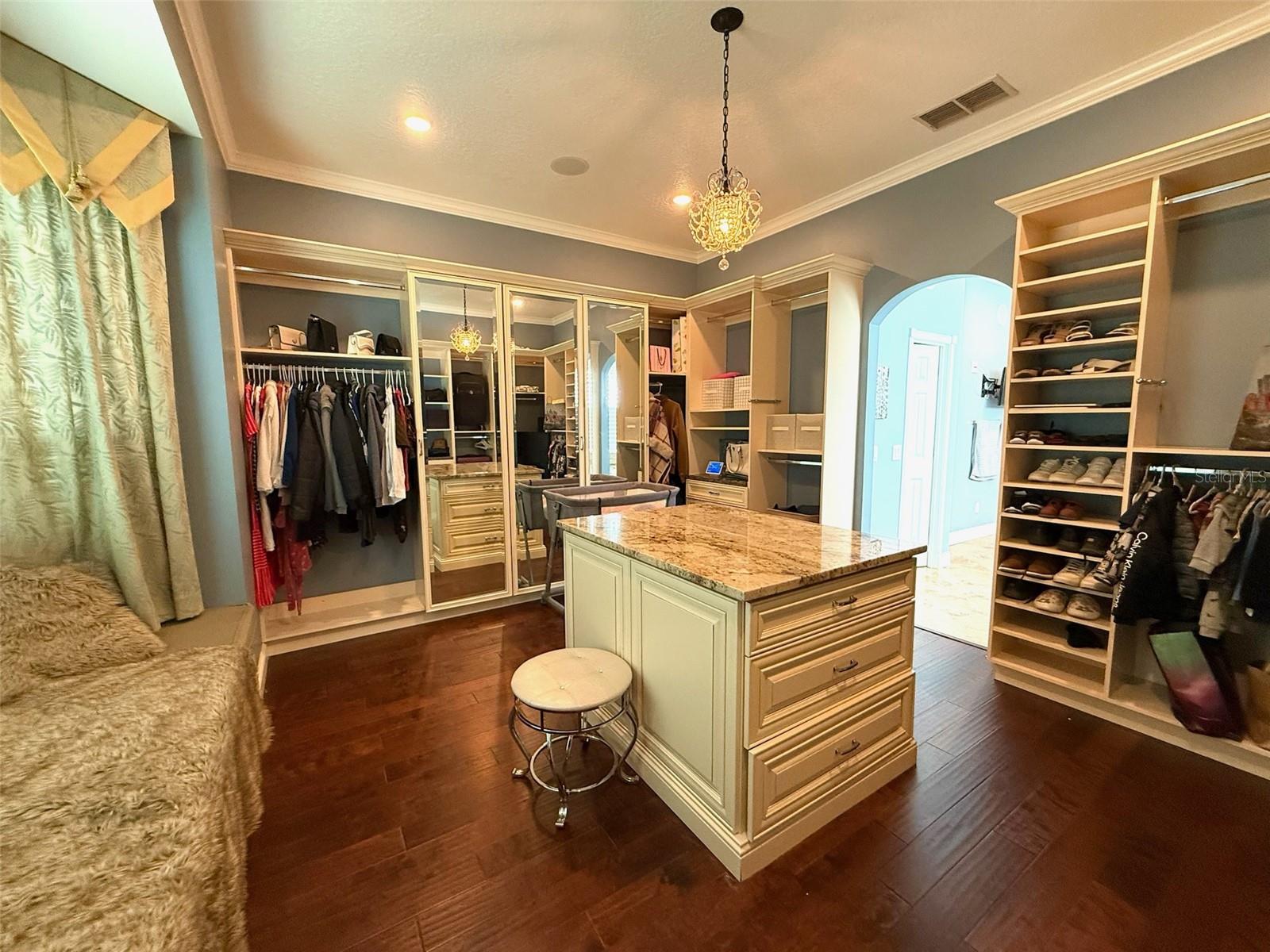 Image 12 of 26 For 7617 Mount Carmel Drive