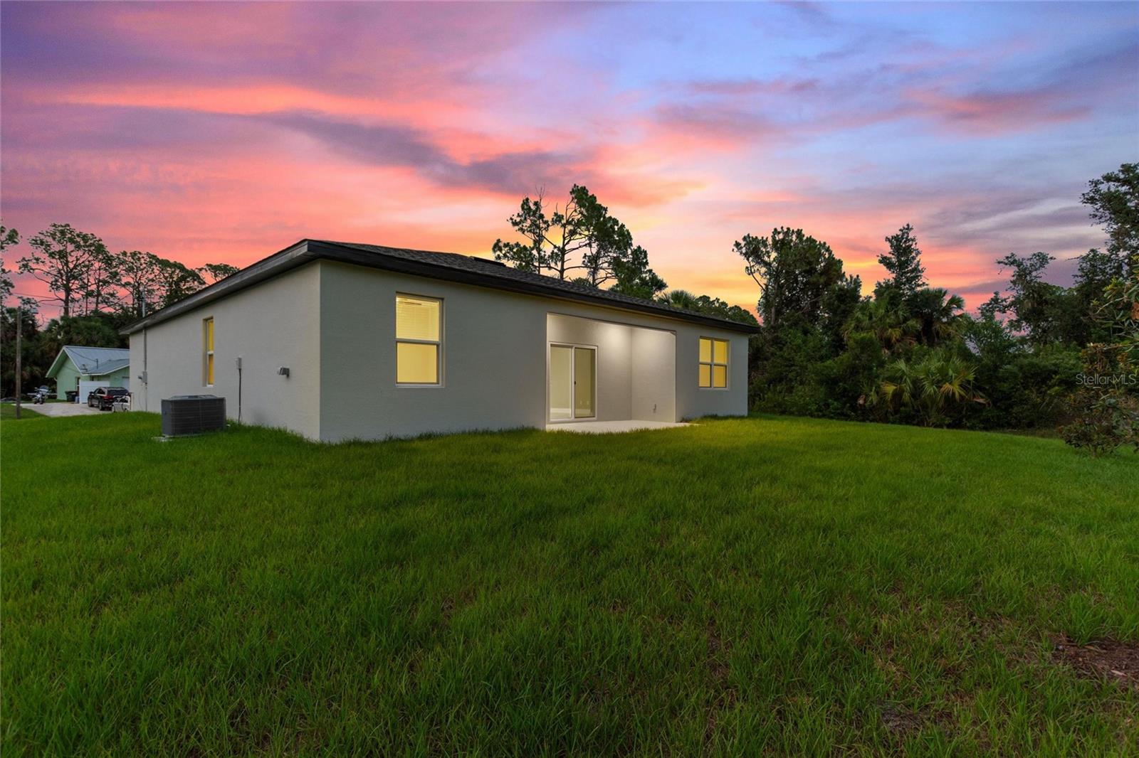 Image 31 of 35 For 24459 Kingsway Circle