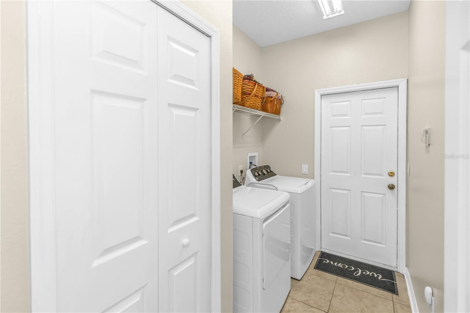 Image 33 of 43 For 2288 Holly Pine Circle