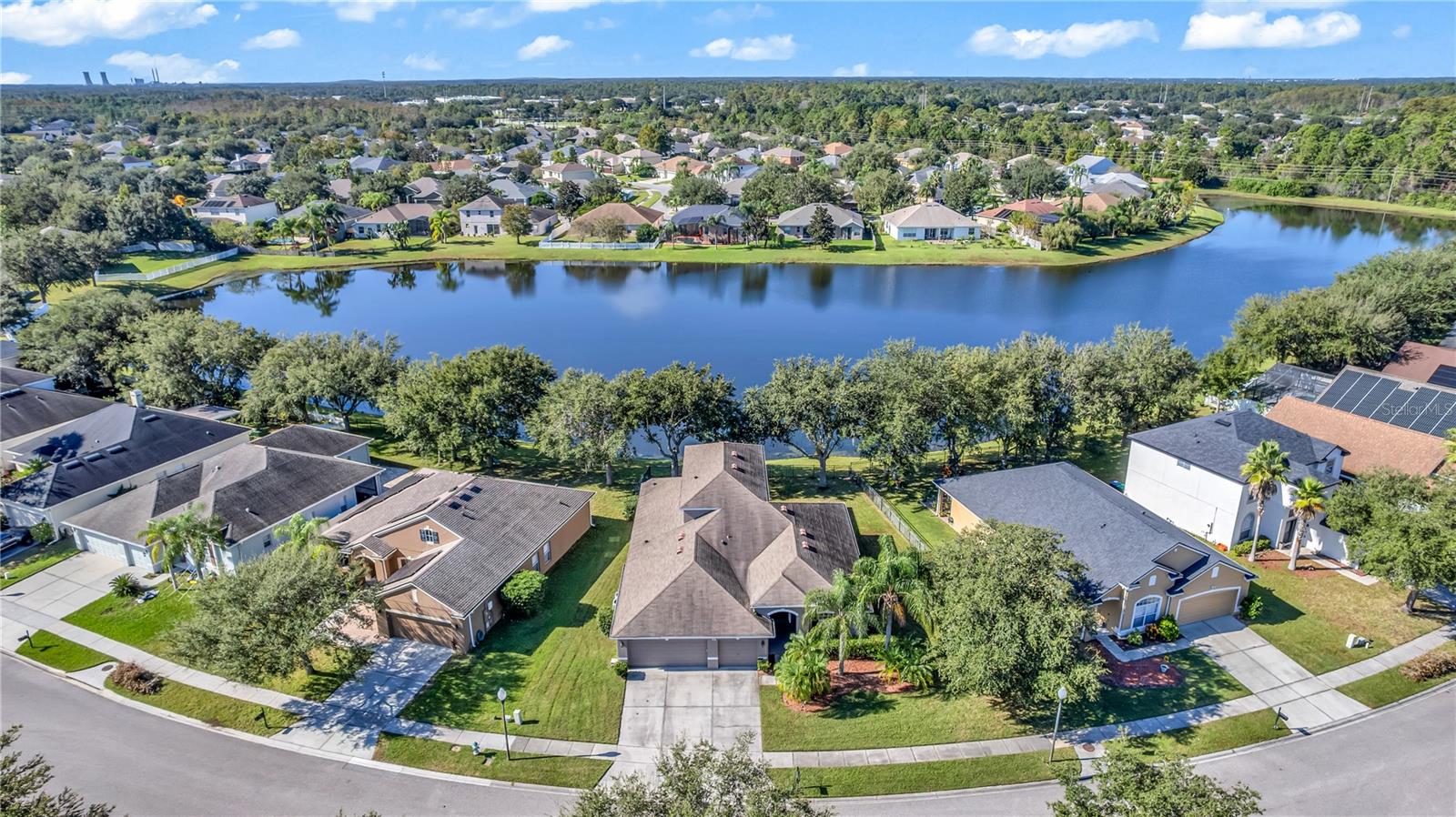 Image 39 of 43 For 2288 Holly Pine Circle