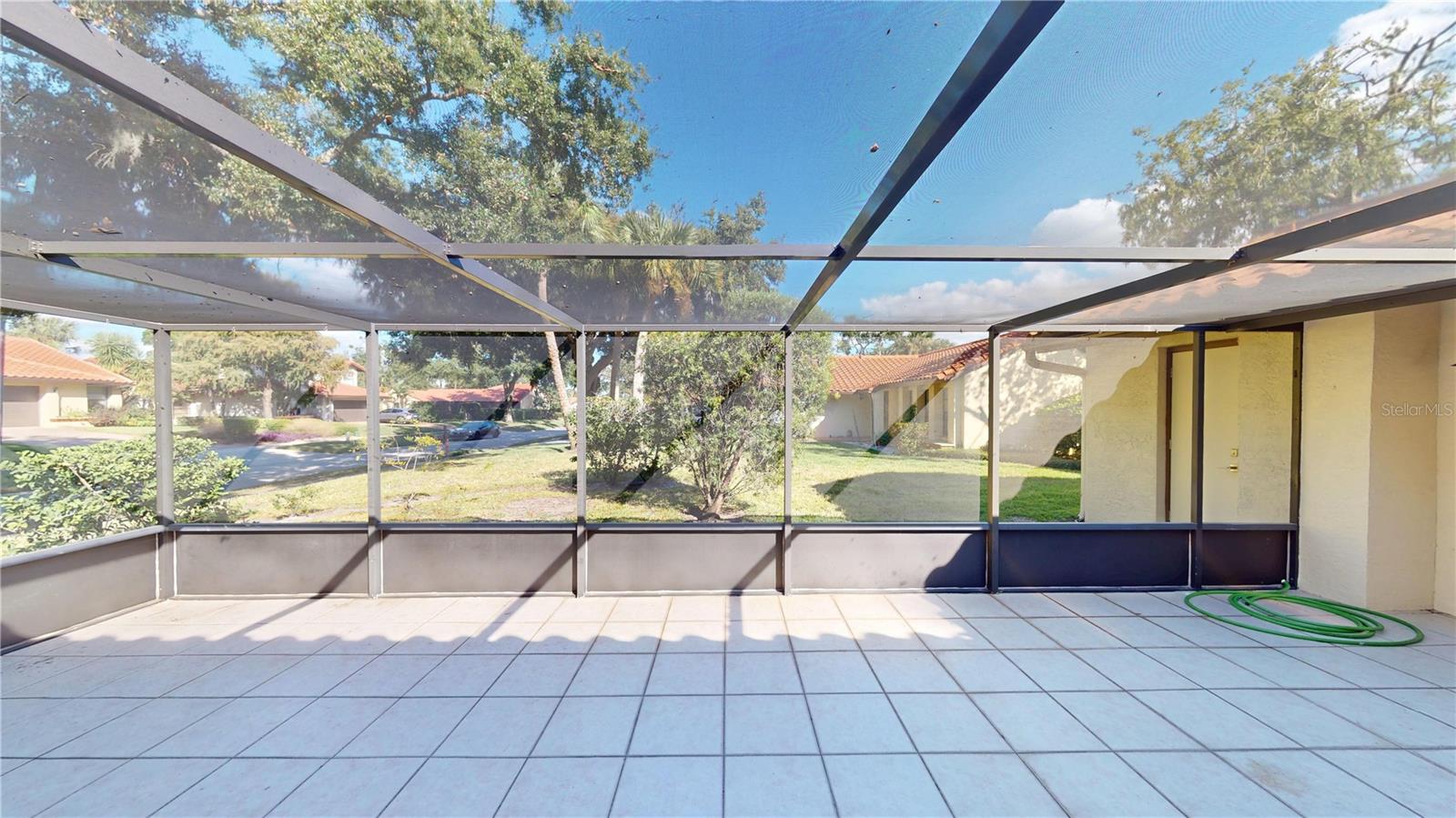 Listing photo id 21 for 8004 Madeira Court