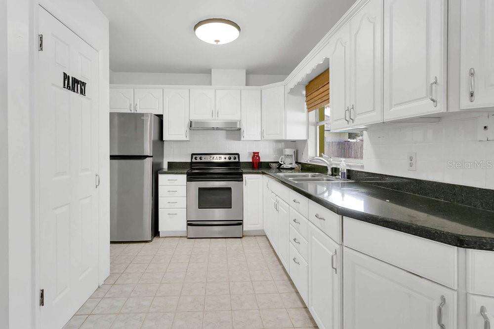 Image 10 of 24 For 2504 Dakota Trail