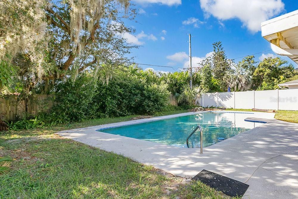 Image 20 of 24 For 2504 Dakota Trail