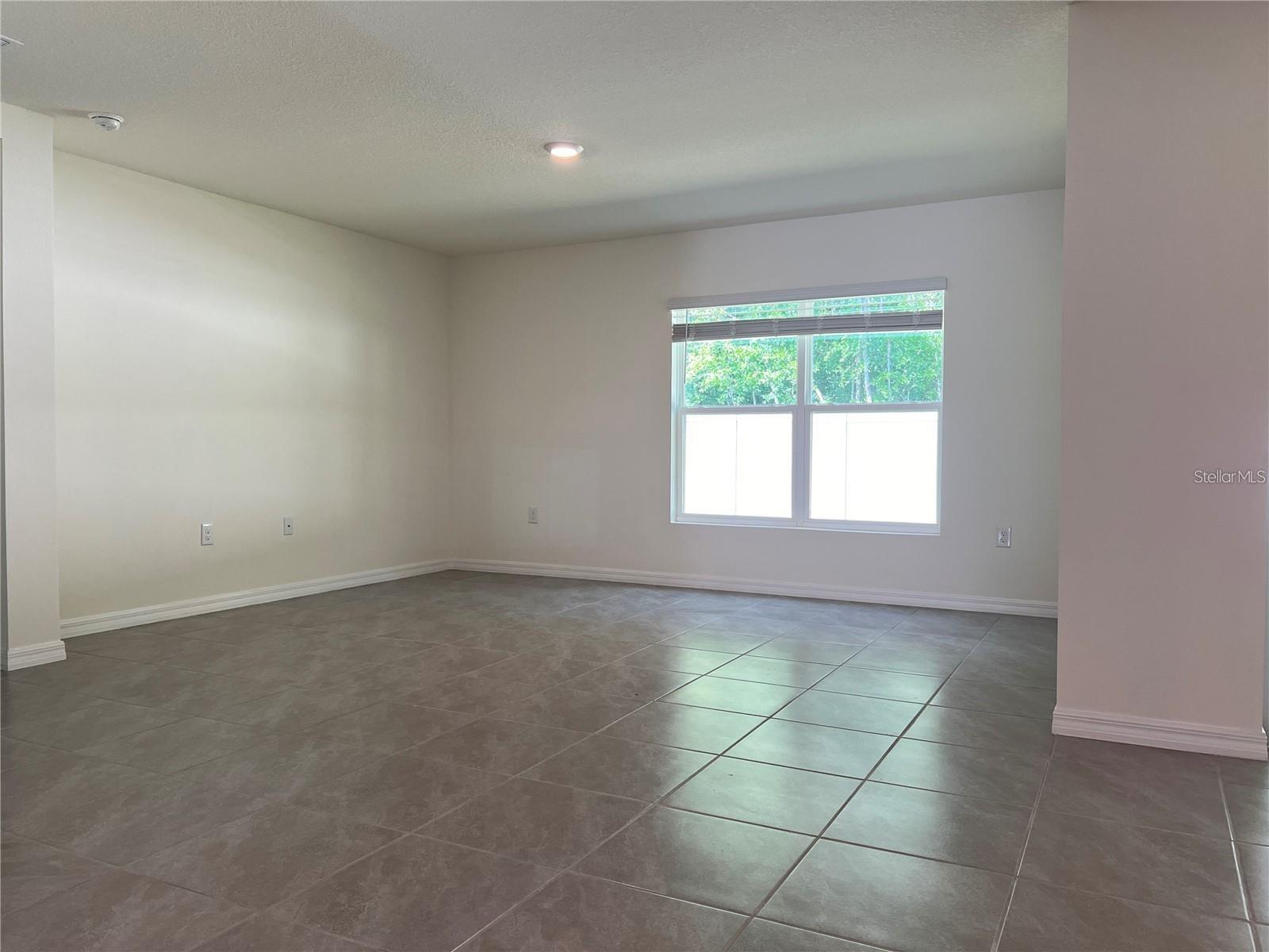 Listing photo id 6 for 10278 161st Street