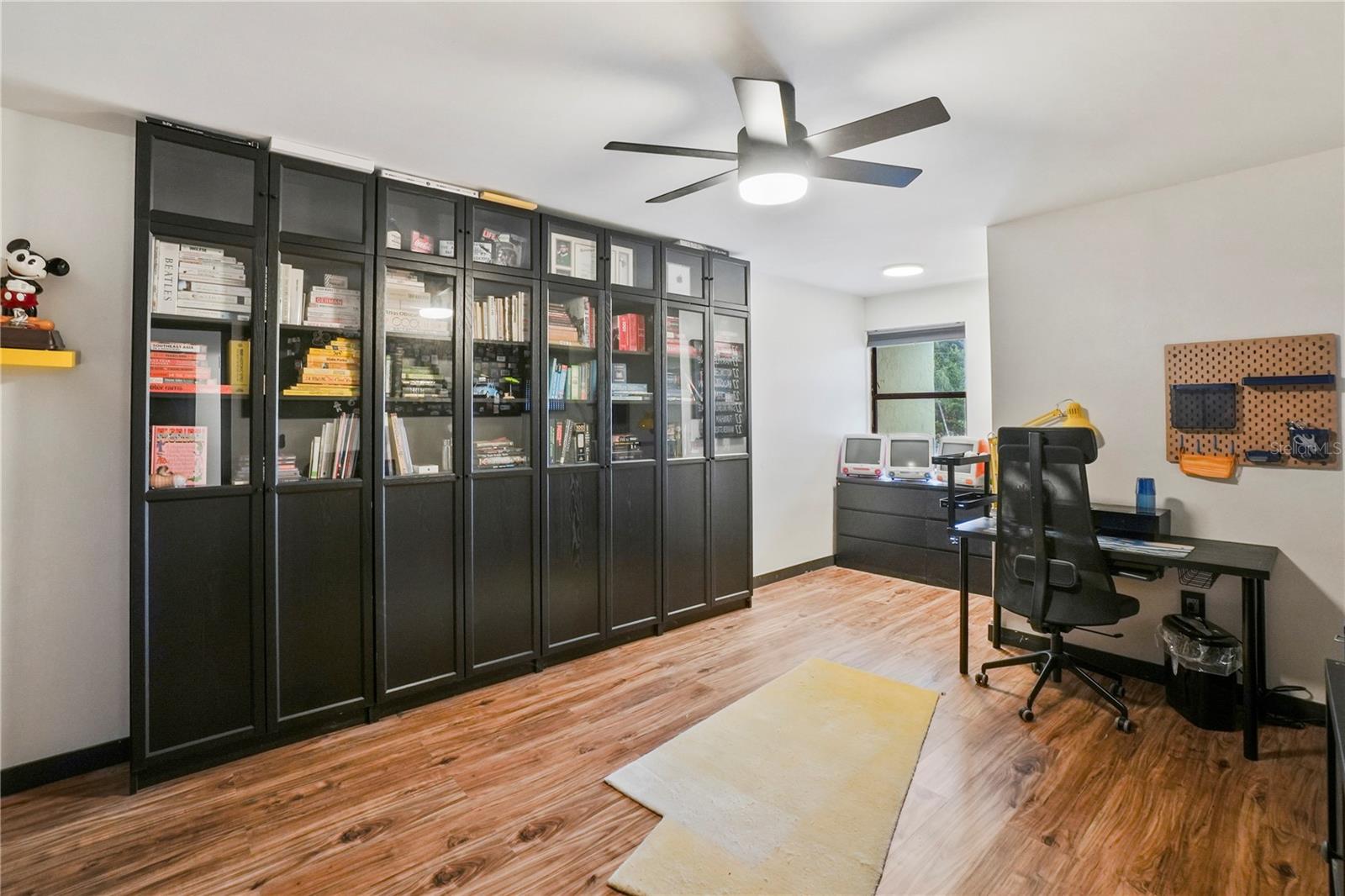 Image 28 of 49 For 701 Madison Avenue 116