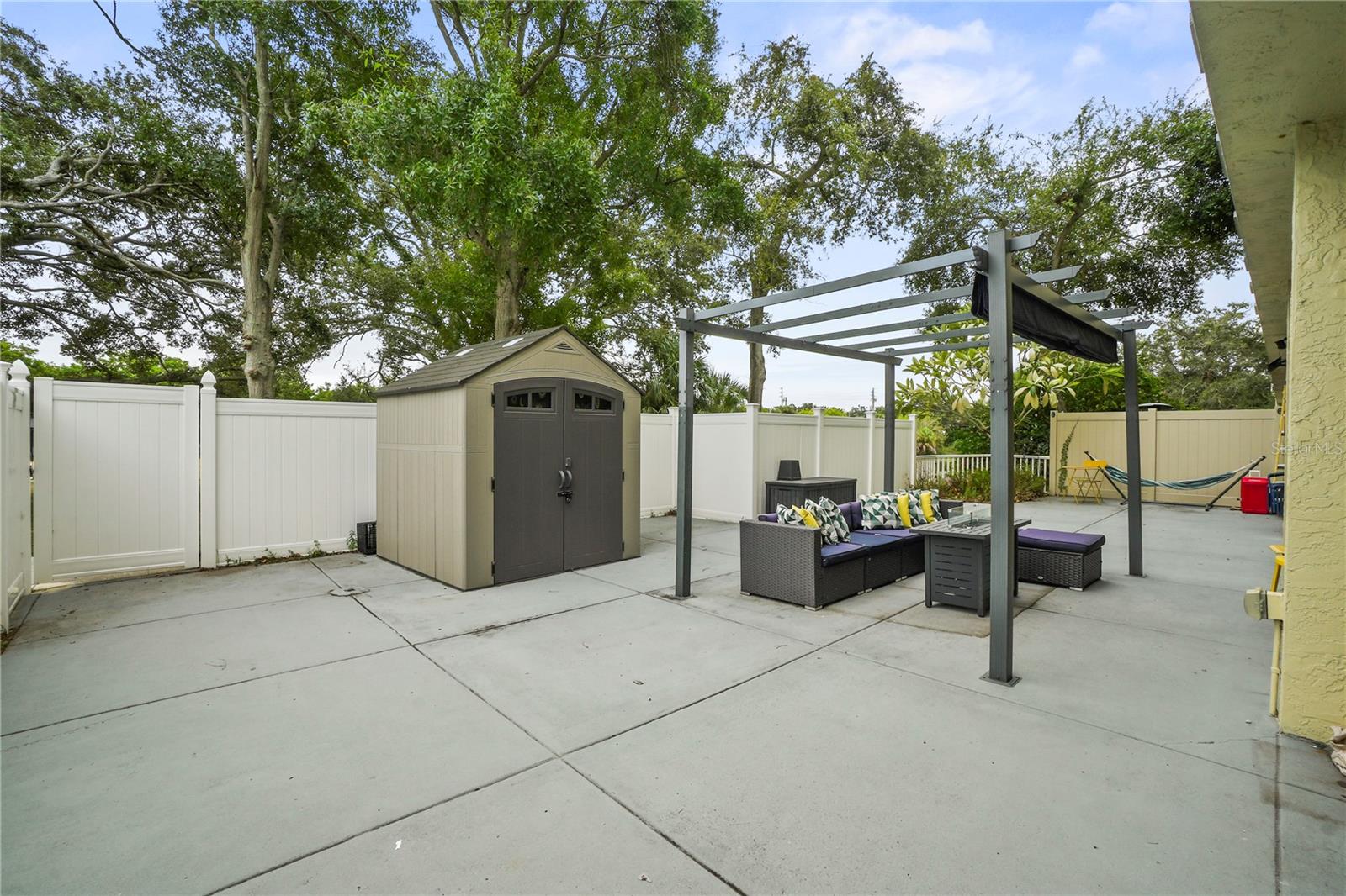 Image 34 of 49 For 701 Madison Avenue 116