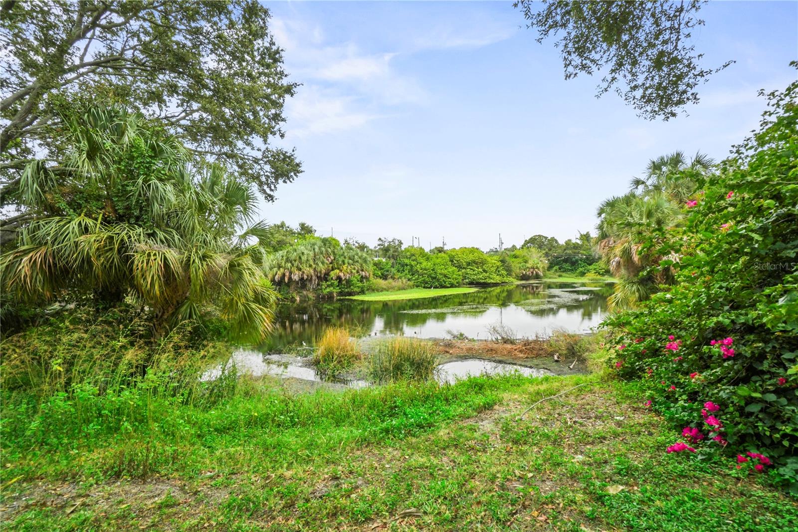 Image 36 of 49 For 701 Madison Avenue 116