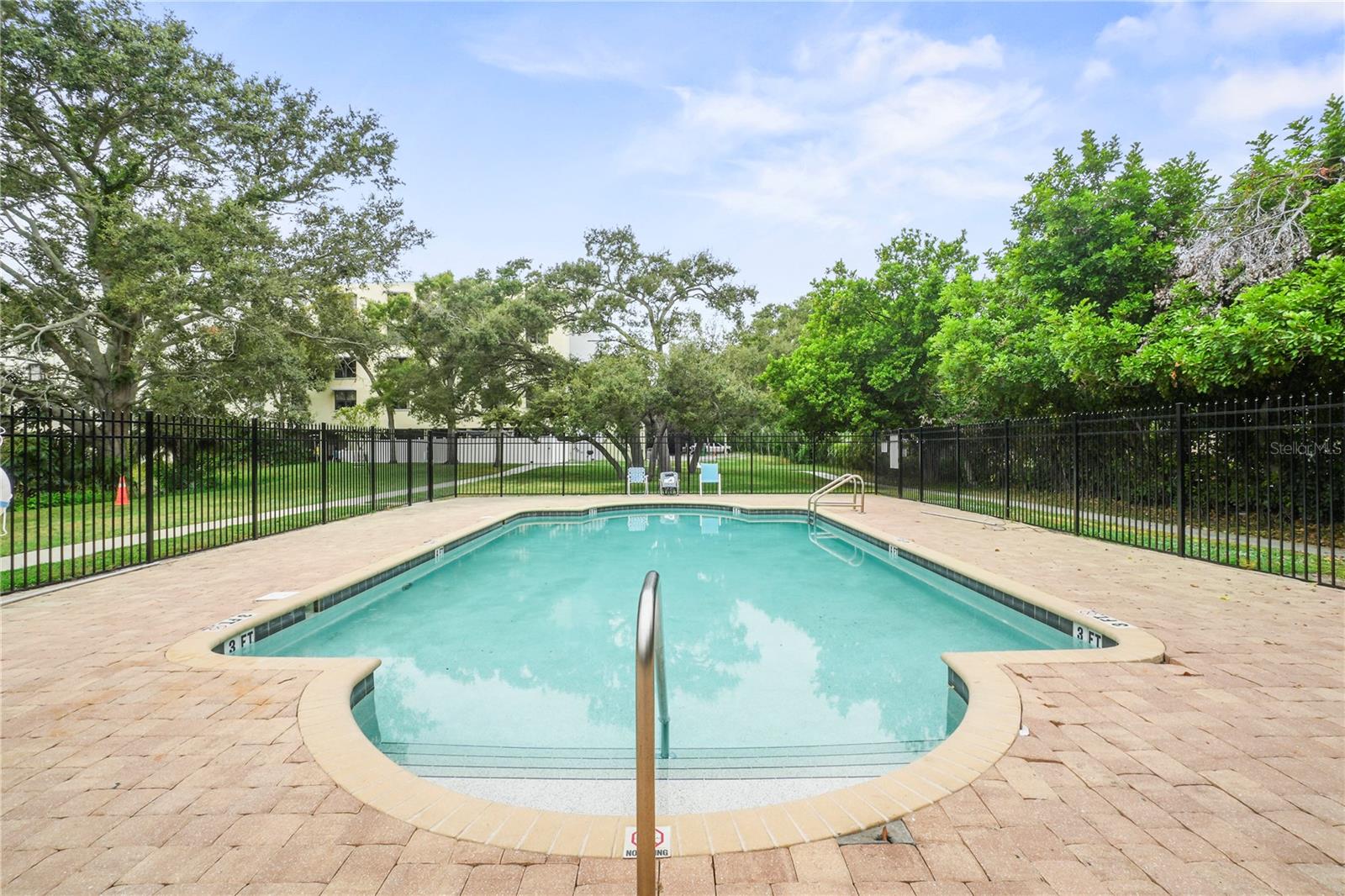 Image 38 of 49 For 701 Madison Avenue 116