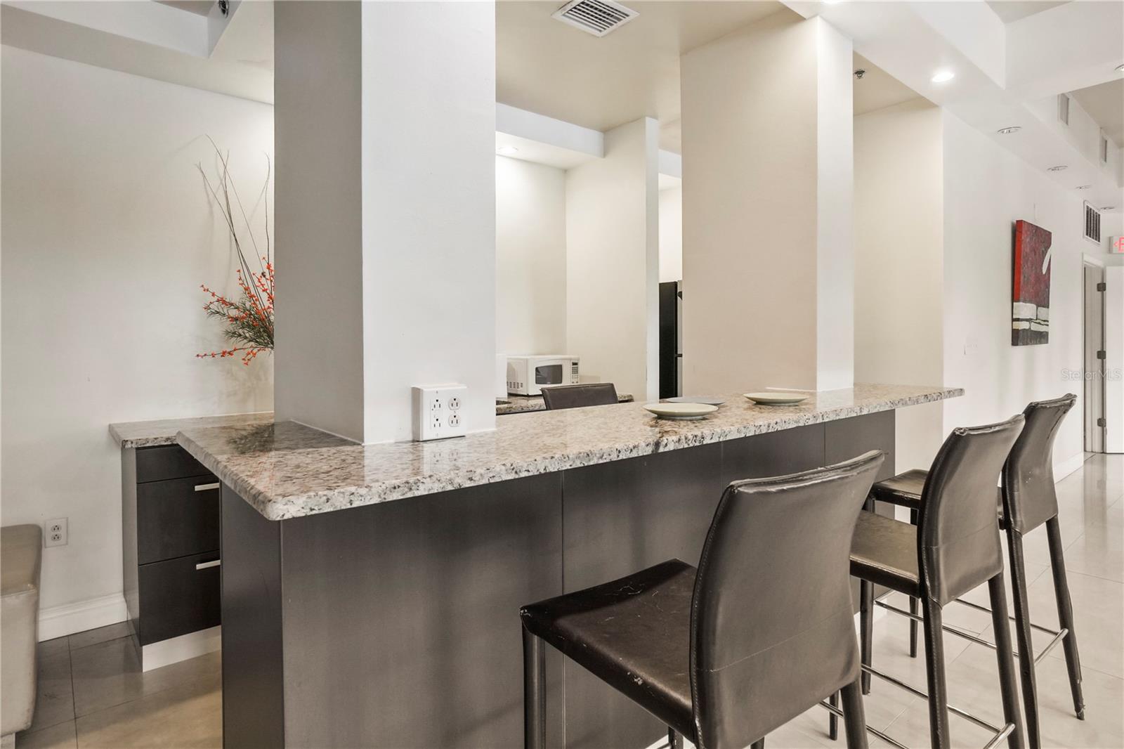 Image 42 of 49 For 701 Madison Avenue 116