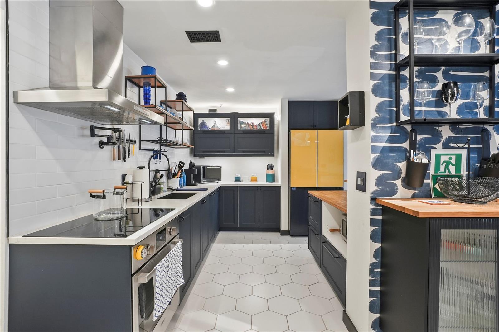 Image 8 of 49 For 701 Madison Avenue 116