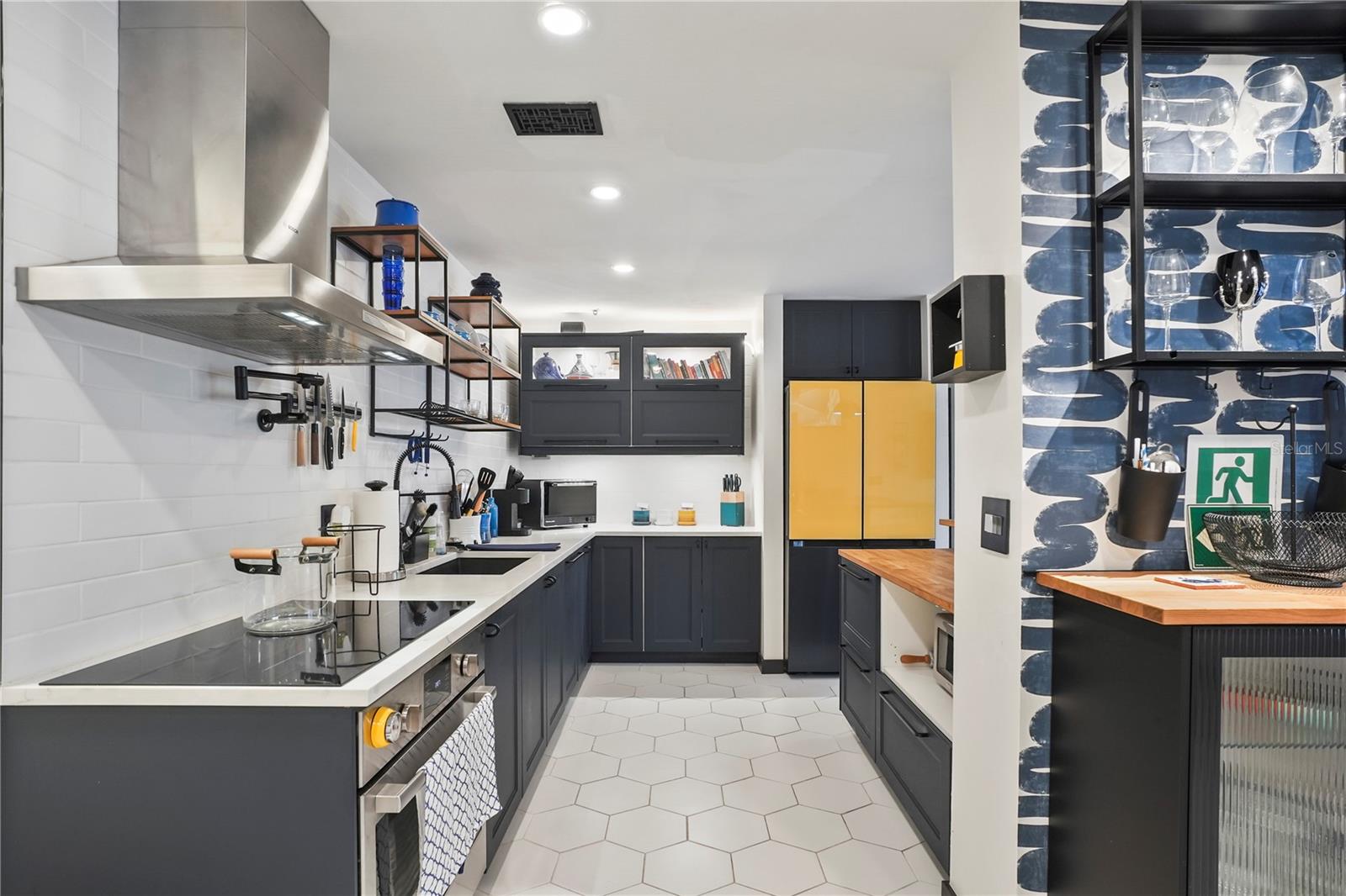 Image 9 of 49 For 701 Madison Avenue 116