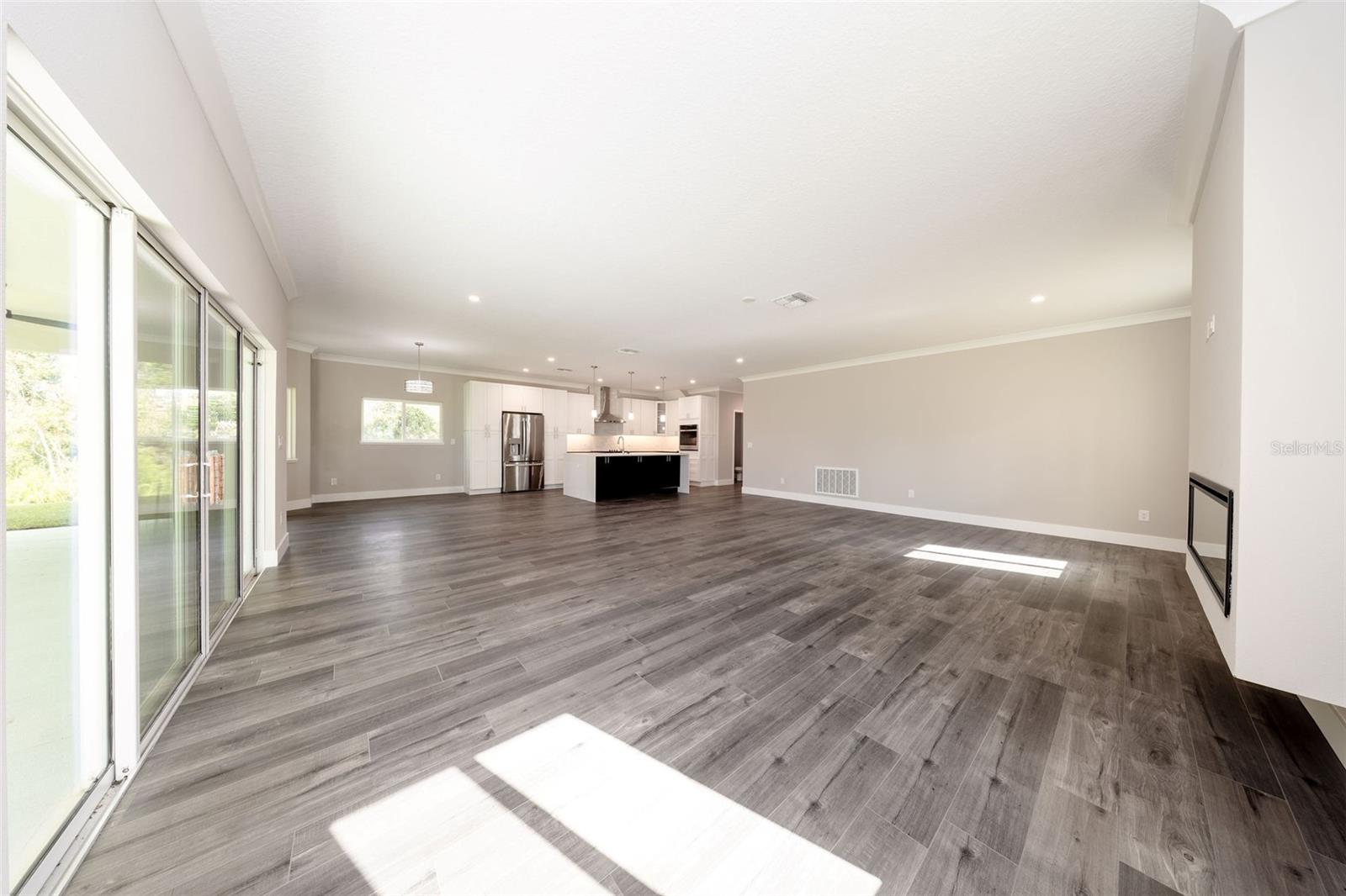 Image 15 of 47 For 310 Mitnik Drive