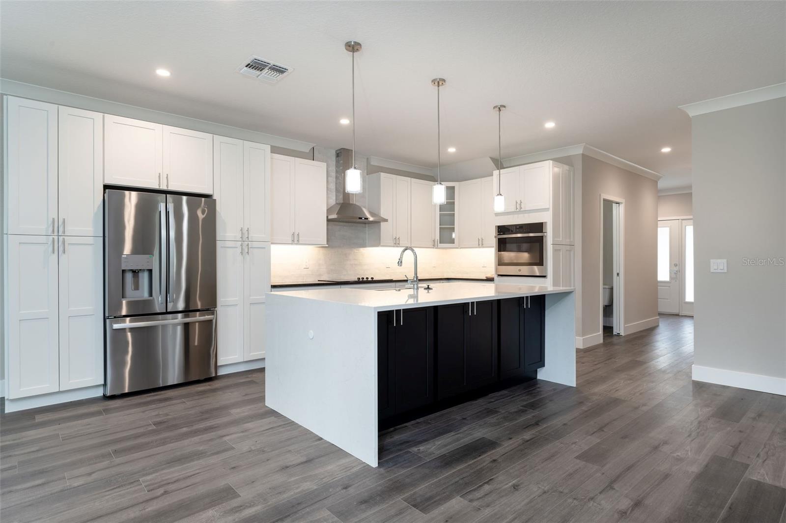 Image 18 of 47 For 310 Mitnik Drive