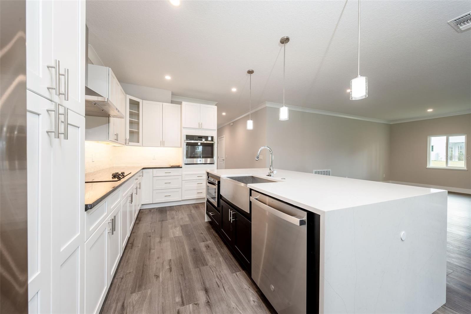 Image 19 of 47 For 310 Mitnik Drive