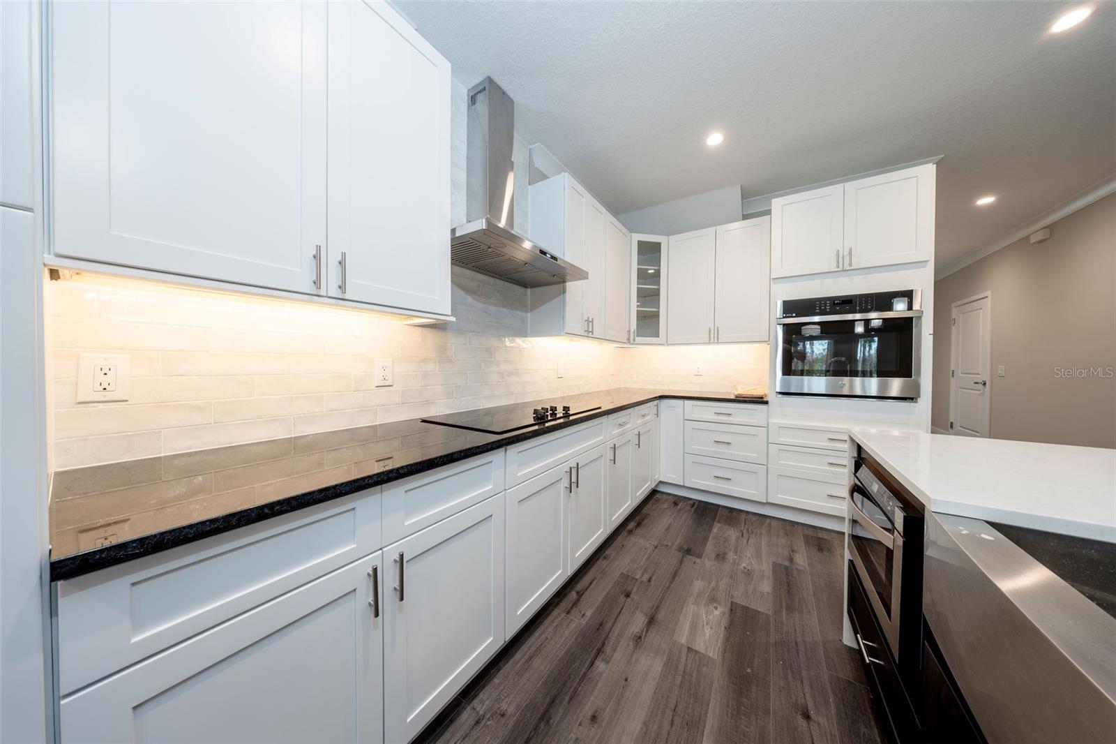 Image 20 of 47 For 310 Mitnik Drive