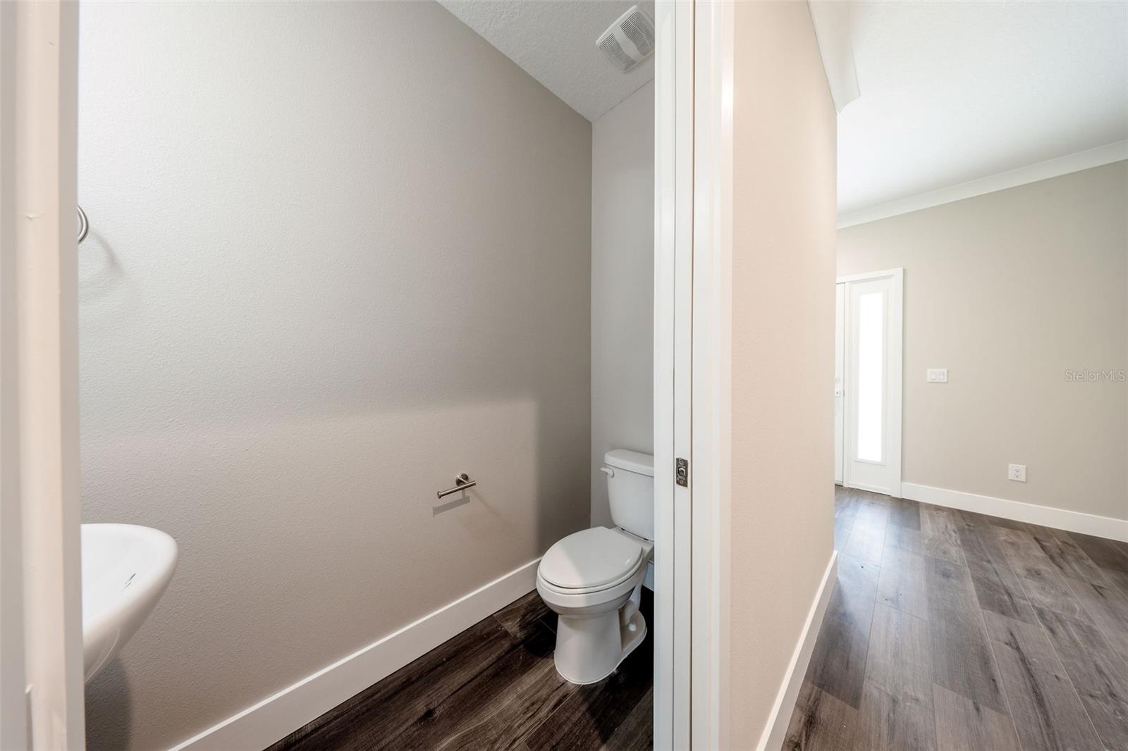 Image 23 of 47 For 310 Mitnik Drive