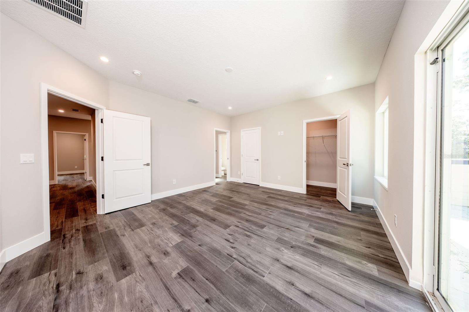 Image 35 of 47 For 310 Mitnik Drive