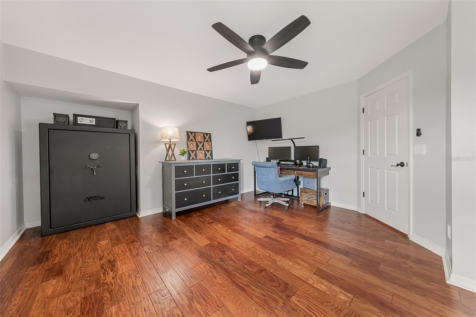 Image 28 of 94 For 620 Willow Pond Lane