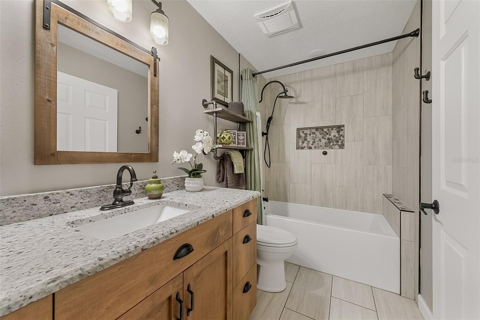 Image 29 of 94 For 620 Willow Pond Lane