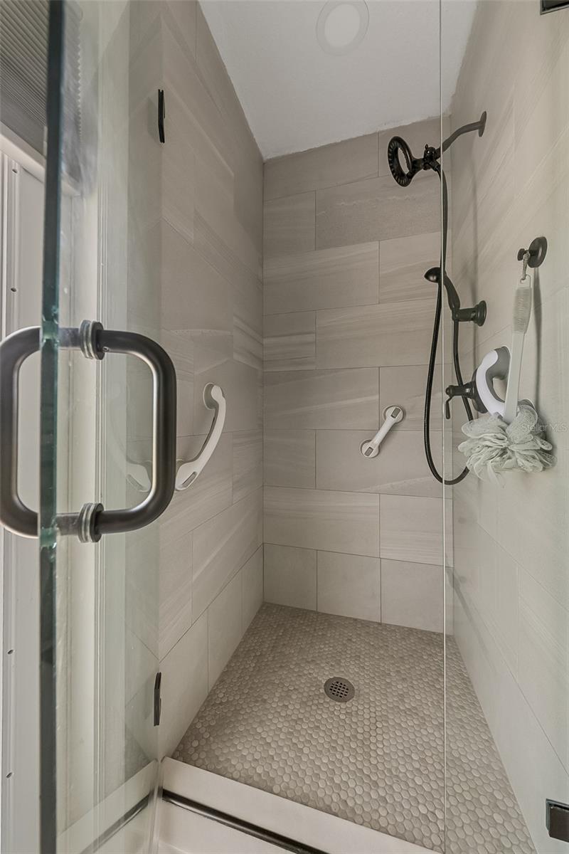 Image 32 of 94 For 620 Willow Pond Lane