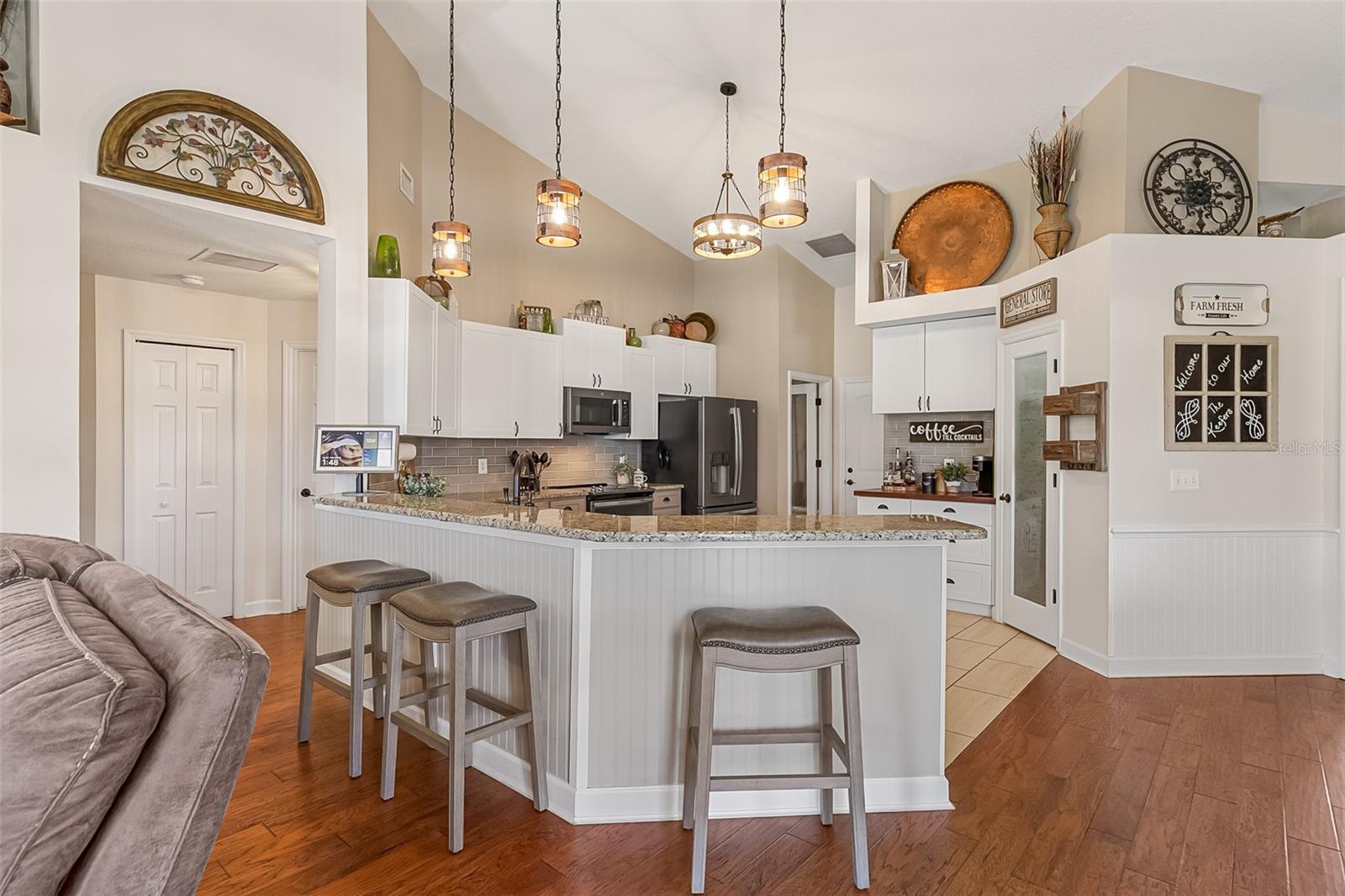 Image 9 of 94 For 620 Willow Pond Lane