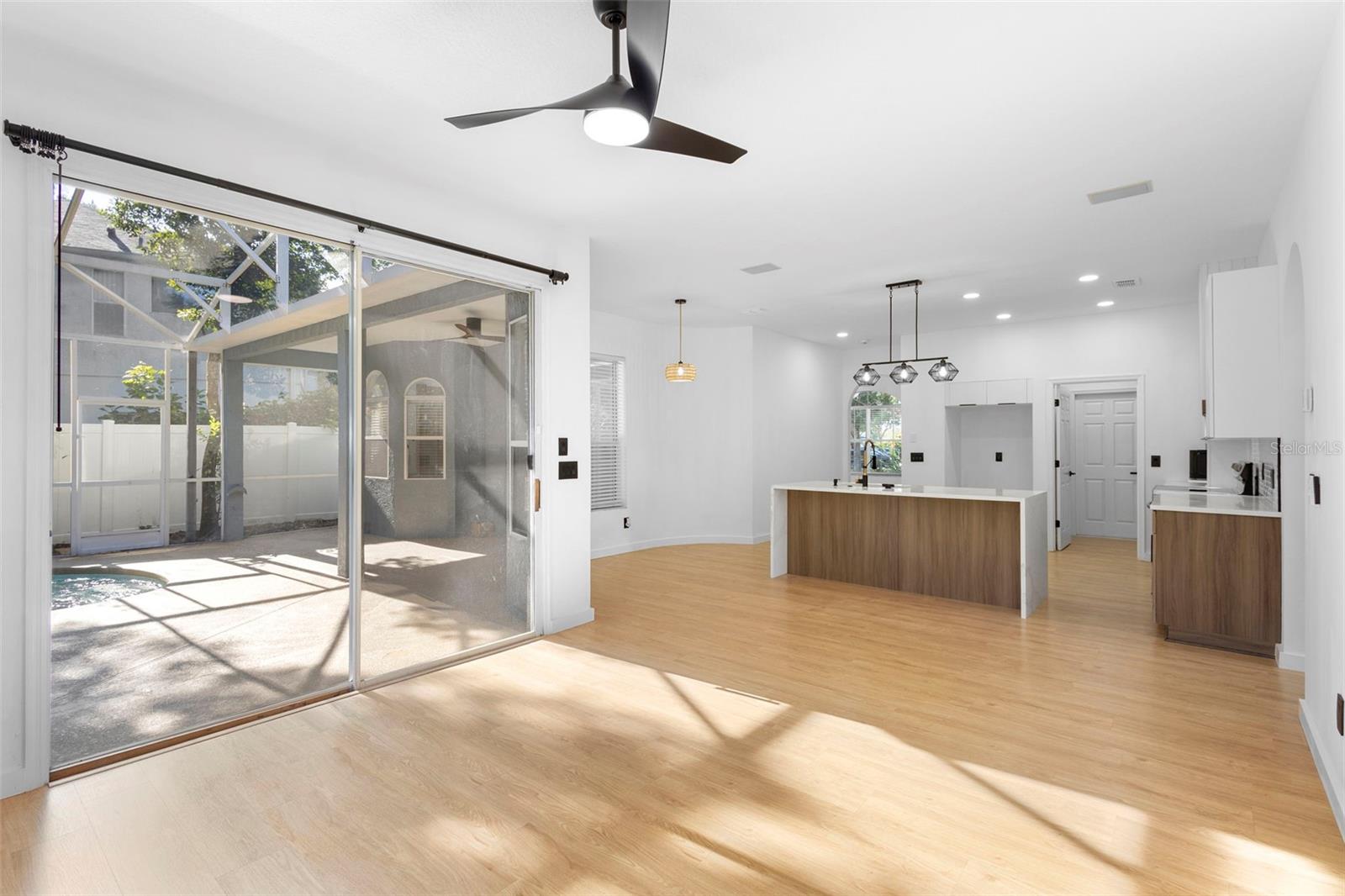 Image 19 of 48 For 5173 Jetsail Drive