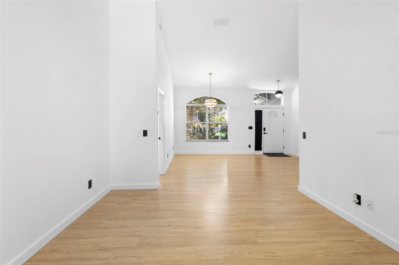 Image 25 of 48 For 5173 Jetsail Drive