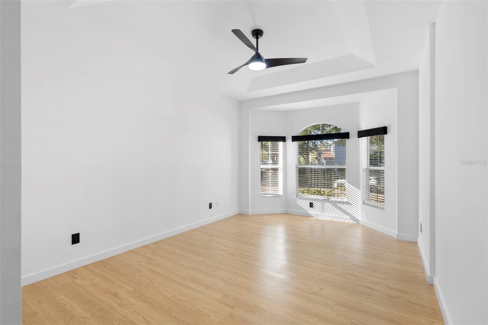 Image 27 of 48 For 5173 Jetsail Drive