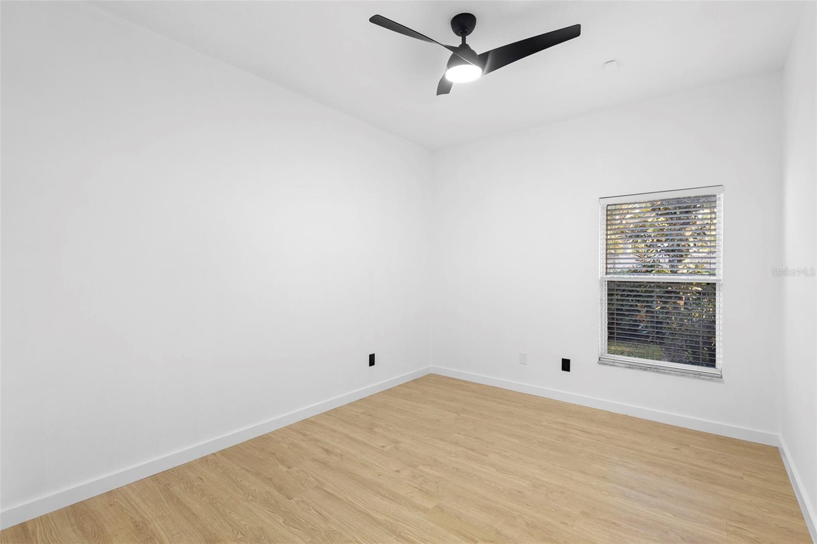 Image 32 of 48 For 5173 Jetsail Drive