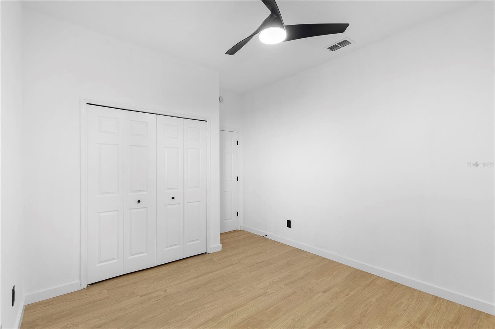 Image 36 of 48 For 5173 Jetsail Drive